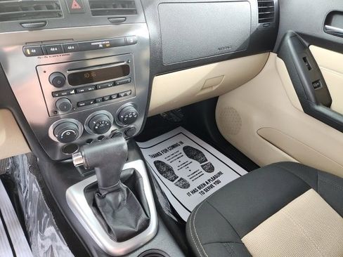 Used 2010 HUMMER H3T Luxury image 23