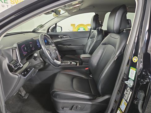 Used 2024 Kia Sportage EX FWD image 11