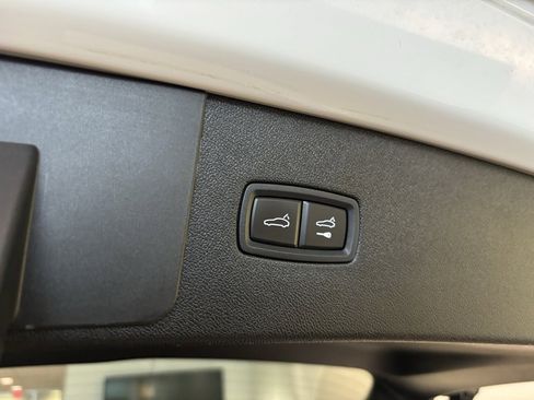 Used 2019 Porsche Cayenne E-Hybrid image 40