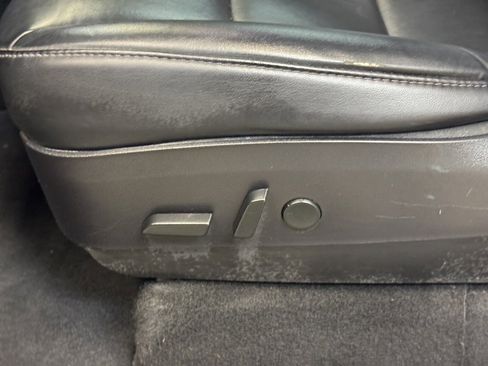 Used 2020 Tesla Model Y Long Range image 11