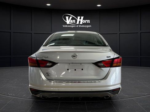 Used 2021 Nissan Altima 2.5 SR w/ SR Premium Package FWD image 6