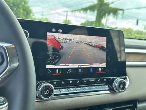 New 2025 GMC Canyon Denali image 23