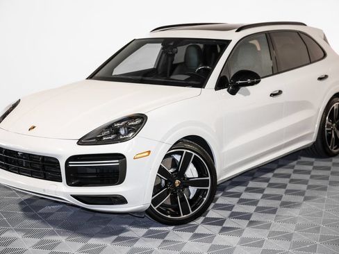 Used 2019 Porsche Cayenne Turbo AWD/4WD image 10