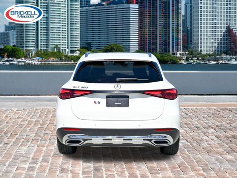 Used 2024 Mercedes-Benz GLC 300 image 6