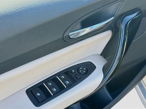 Used 2018 BMW 230i Convertible image 23