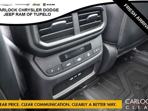 Used 2025 Honda Pilot Touring image 34