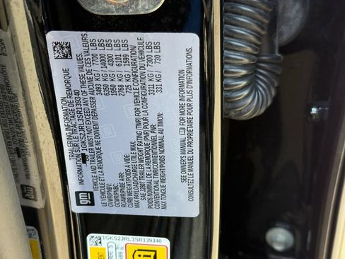 Used 2025 GMC Yukon XL Denali AWD/4WD image 28