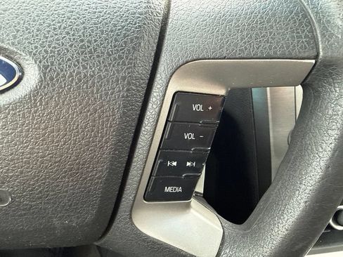 Used 2010 Ford Fusion SE FWD image 13