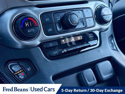 Used 2015 GMC Yukon XL SLT w/ Open Road Package image 17