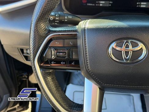 Used 2022 Toyota Tundra Platinum AWD/4WD image 42