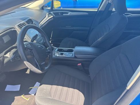 Used 2019 Ford Fusion SE FWD image 8