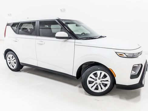 Used 2022 Kia Soul LX FWD image 9