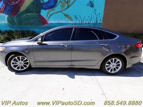 Used 2018 Ford Fusion Energi SE image 33