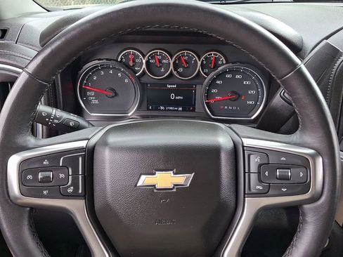 Used 2021 Chevrolet Silverado 1500 LT w/ Bed Protection Package AWD/4WD image 19