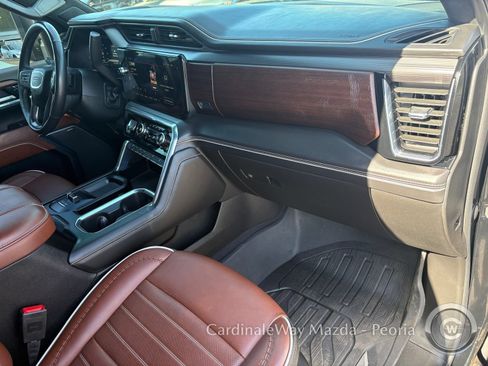 Used 2024 GMC Sierra 2500 Denali Ultimate AWD/4WD image 13