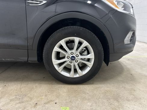 Used 2019 Ford Escape SE image 13
