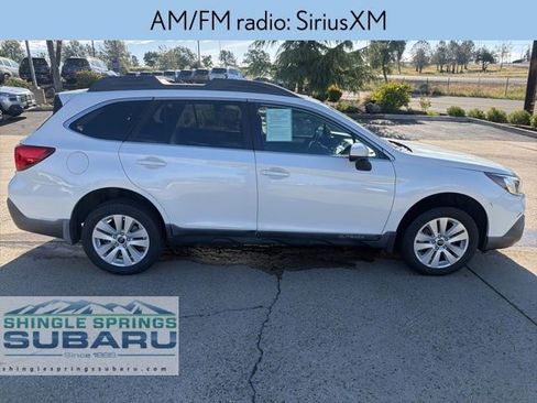 Used 2019 Subaru Outback 2.5i Premium AWD/4WD image 3