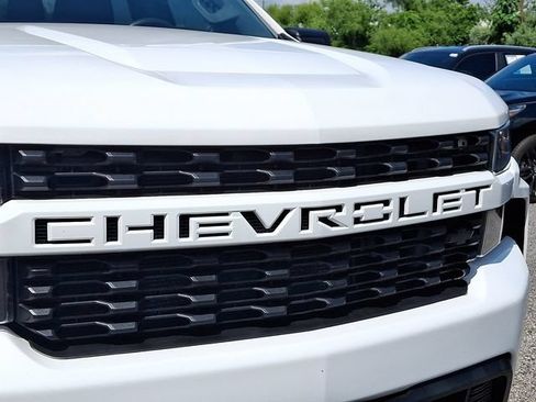 Used 2020 Chevrolet Silverado 1500 Custom w/ Custom Value Package AWD/4WD image 30