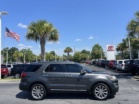 Used 2016 Ford Explorer Limited FWD image 11