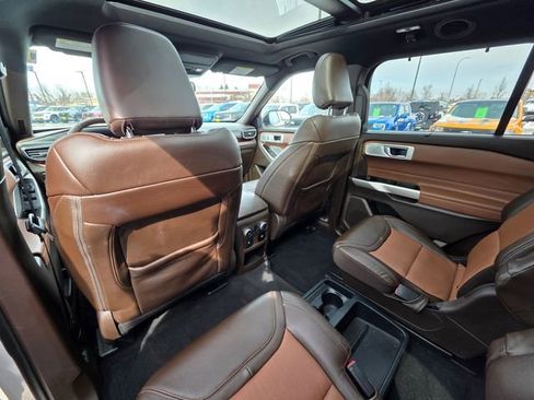Used 2021 Ford Explorer King Ranch w/ Premium Technology Package AWD/4WD image 10