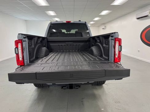 New 2026 Ford F250 Lariat w/ Black Appearance Package AWD/4WD image 7