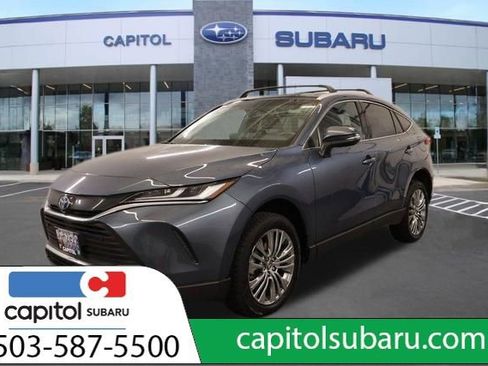 Used 2024 Toyota Venza XLE image 6