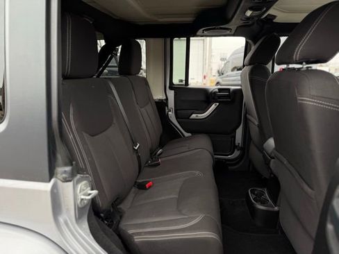 Used 2013 Jeep Wrangler Unlimited Sahara w/ Connectivity Group image 11