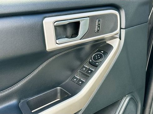 Used 2023 Ford Explorer XLT w/ Equipment Group 202A image 17