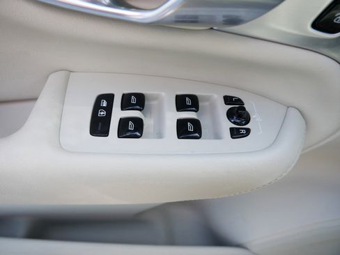 Used 2022 Volvo XC90 T8 Inscription AWD/4WD image 16