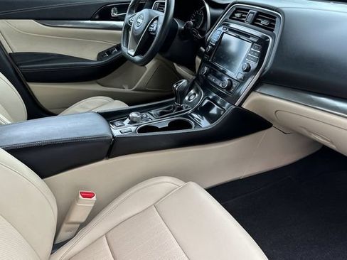Certified 2023 Nissan Maxima SV w/ Floor Mat Group FWD image 18
