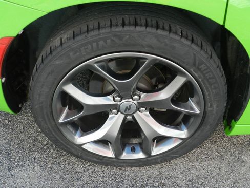 Used 2017 Dodge Charger SXT w/ Rallye Group RWD image 20