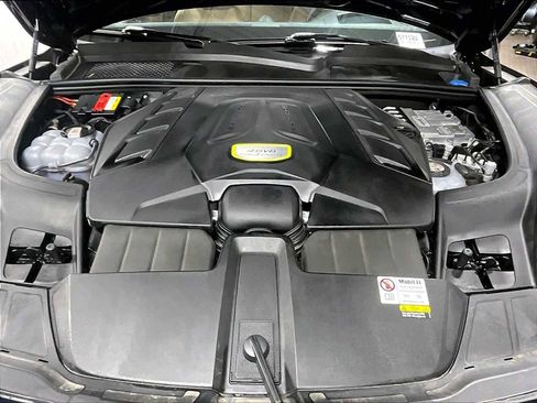 Used 2023 Porsche Cayenne Turbo S image 37