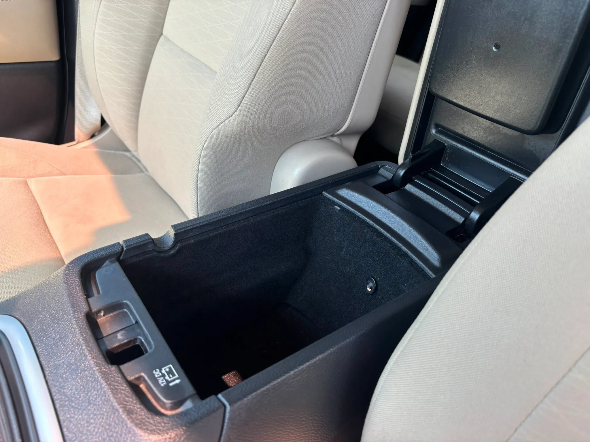 Used 2019 Dodge Durango SXT AWD/4WD image 44