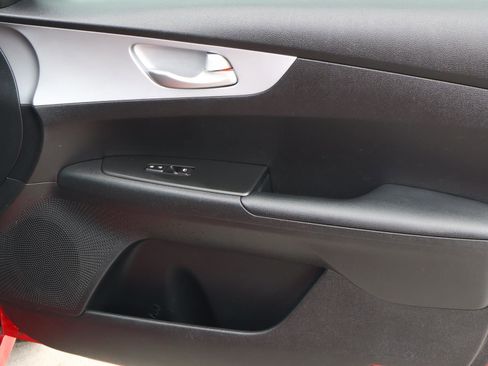 Used 2024 Kia Forte LXS w/ LXS Technology Package image 15