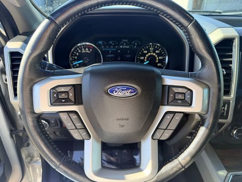 Used 2019 Ford F150 Lariat w/ Max Trailer Tow Package AWD/4WD image 24