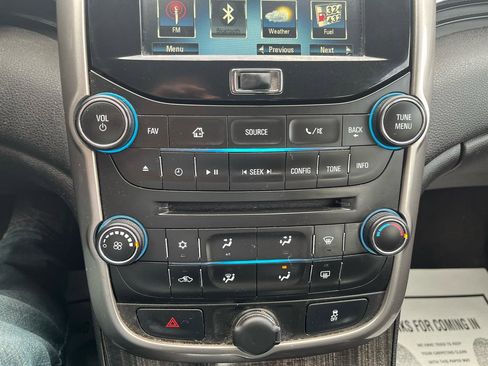 Used 2015 Chevrolet Malibu LT image 18