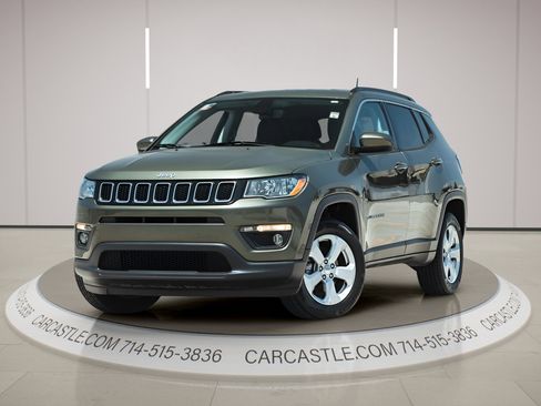 Used 2019 Jeep Compass Latitude AWD/4WD image 1