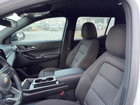 Used 2025 Chevrolet Equinox LT image 13