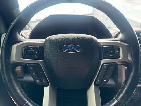 Used 2017 Ford F150 Platinum w/ Equipment Group 701A Luxury AWD/4WD image 20