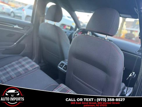 Used 2017 Volkswagen GTI Sport image 17