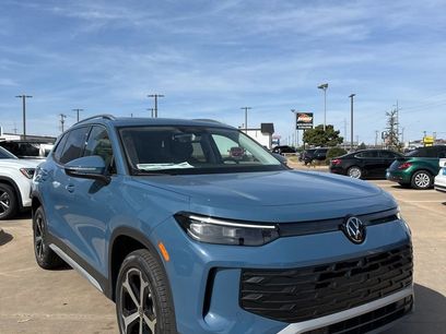 New 2026 Volkswagen Tiguan SE