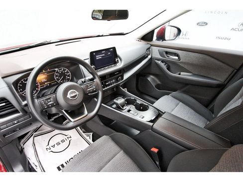 Used 2023 Nissan Rogue SV FWD image 12