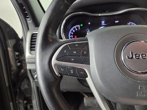 Certified 2022 Jeep Grand Cherokee Laredo X image 16