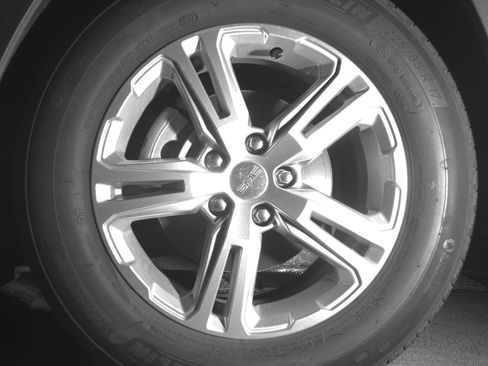 Used 2024 GMC Terrain SLE FWD image 12