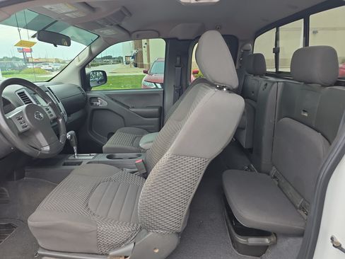 Used 2019 Nissan Frontier SV RWD image 12