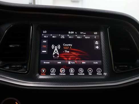 Used 2017 Dodge Challenger SRT Hellcat RWD image 42