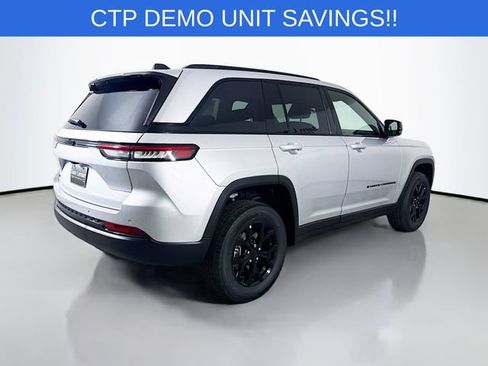 New 2025 Jeep Grand Cherokee Altitude AWD/4WD image 7