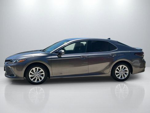 Used 2023 Toyota Camry LE w/ Convenience Package FWD image 8