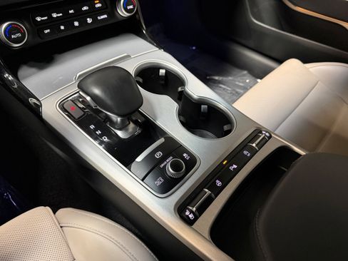 Used 2018 Kia Stinger GT2 AWD/4WD image 23