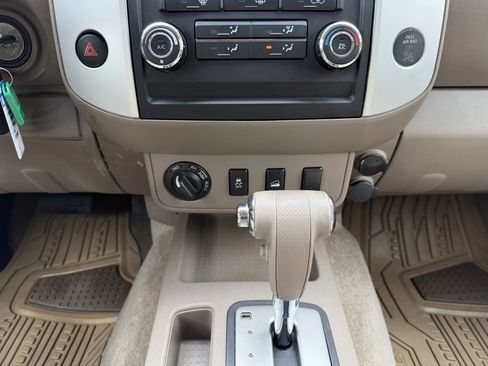 Used 2012 Nissan Frontier SV image 25